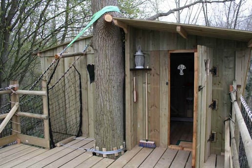 Now that's a treehouse!